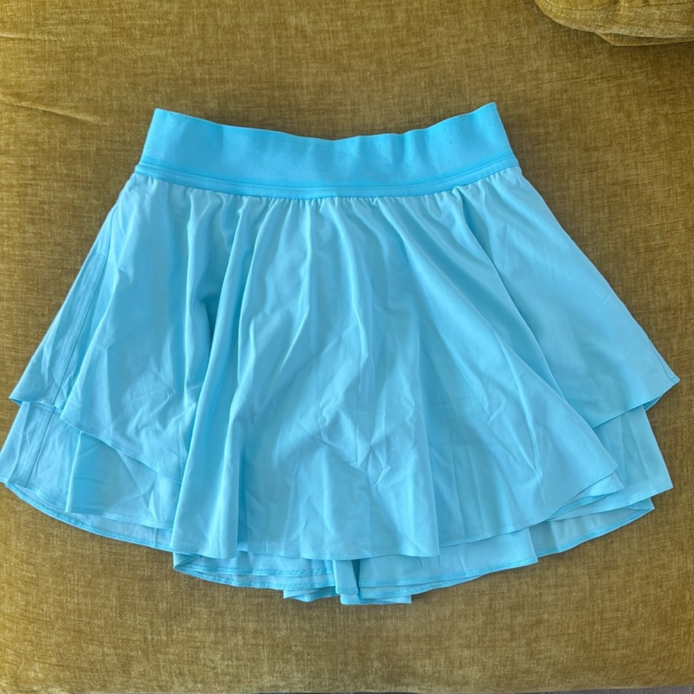 Lululemon Court Rival Skirt Size 6/M Bright Aqua 13in